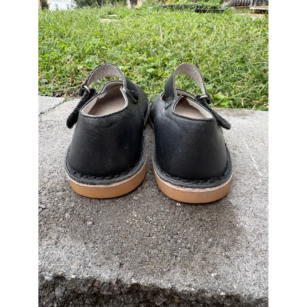 L'Amour Girls Black Leather Mary Jane Shoes Perforated T-Strap Flats Size 12